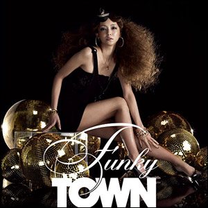 安室奈美恵 - FUNKY TOWN cover art