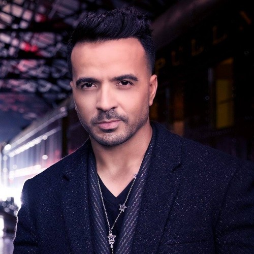 Luis Fonsi photo