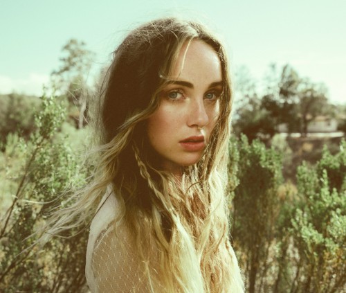 Zella Day photo