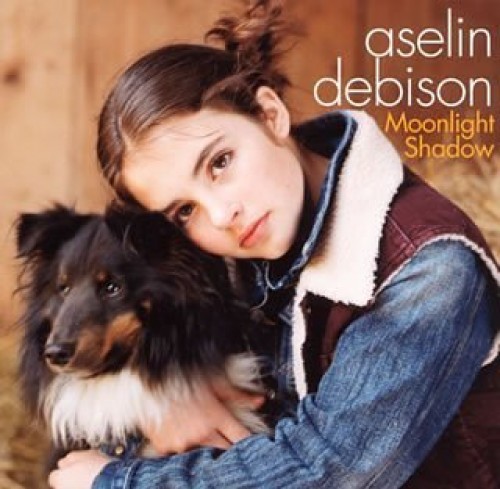 Aselin Debison photo