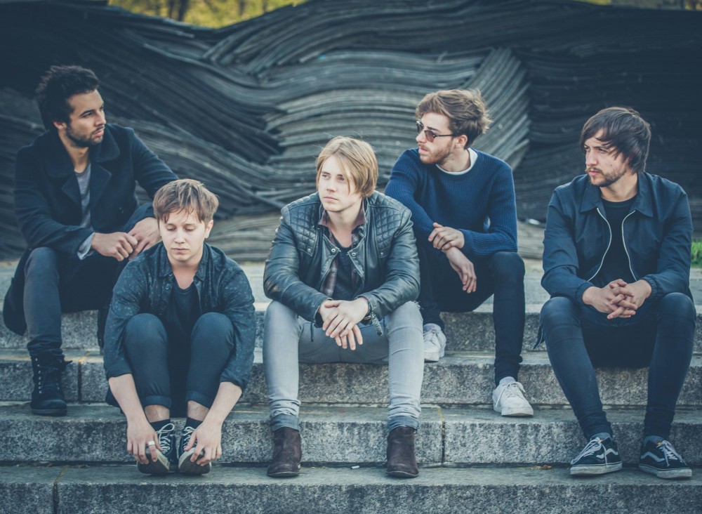 Nothing But Thieves 2015